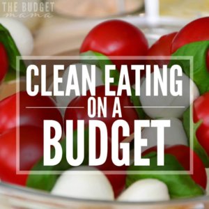 It's no secret that my family does our best eat clean and live life by a budget, but is clean eating on a budget possible? Yes. This is how we make it work with our all-cash grocery budget. 